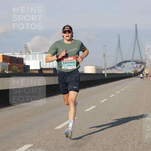 03.10.2025 - Köhlbrandbrückenlauf Jannik Wohlers http://msf.ph/oto/9049669 03.10.2025 09:34:28 Position 3 1008 meine-sportfotos.de