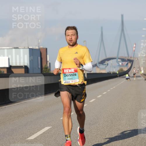 03.10.2025 - Köhlbrandbrückenlauf Jannik Wohlers http://msf.ph/oto/9049689 03.10.2025 09:34:44 Position 3 3590 meine-sportfotos.de