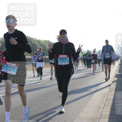 03.10.2025 - Köhlbrandbrückenlauf Jannik Wohlers http://msf.ph/oto/9049712 03.10.2025 09:18:31 Position 3 1515, 1933, 3326 meine-sportfotos.de