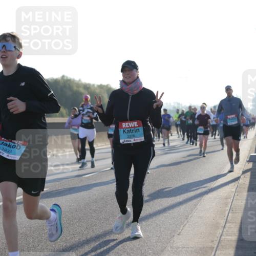 03.10.2025 - Köhlbrandbrückenlauf Jannik Wohlers http://msf.ph/oto/9049726 03.10.2025 09:18:31 Position 3 1515, 1933, 3326 meine-sportfotos.de