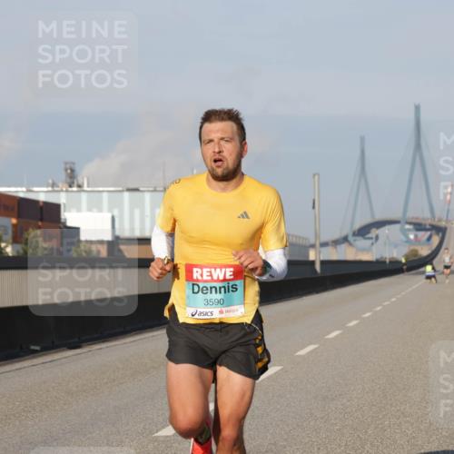 03.10.2025 - Köhlbrandbrückenlauf Jannik Wohlers http://msf.ph/oto/9049733 03.10.2025 09:34:44 Position 3 3590 meine-sportfotos.de