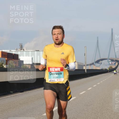 03.10.2025 - Köhlbrandbrückenlauf Jannik Wohlers http://msf.ph/oto/9049739 03.10.2025 09:34:44 Position 3 3590 meine-sportfotos.de