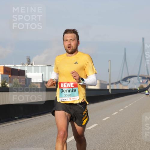 03.10.2025 - Köhlbrandbrückenlauf Jannik Wohlers http://msf.ph/oto/9049748 03.10.2025 09:34:44 Position 3 3590 meine-sportfotos.de