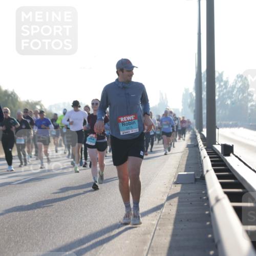 03.10.2025 - Köhlbrandbrückenlauf Jannik Wohlers http://msf.ph/oto/9049794 03.10.2025 09:18:32 Position 3 1307, 3375 meine-sportfotos.de