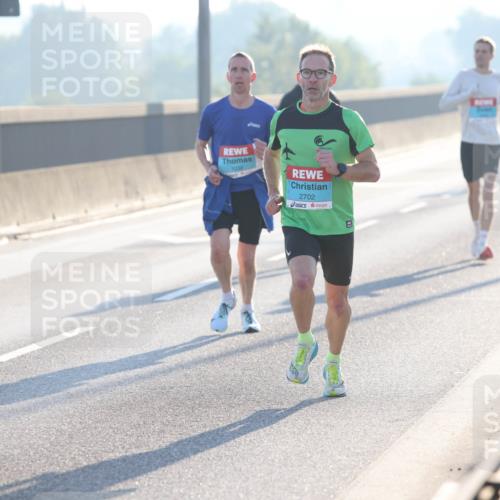 03.10.2025 - Köhlbrandbrückenlauf Lena Gebhardt http://msf.ph/oto/9049849 03.10.2025 09:13:19 Position 1 1032, 2702 meine-sportfotos.de