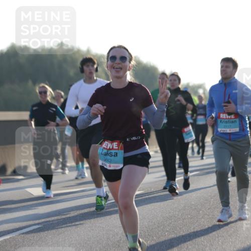 03.10.2025 - Köhlbrandbrückenlauf Jannik Wohlers http://msf.ph/oto/9049968 03.10.2025 09:18:36 Position 3 3642, 2117 meine-sportfotos.de