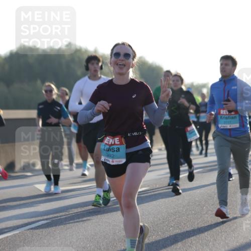03.10.2025 - Köhlbrandbrückenlauf Jannik Wohlers http://msf.ph/oto/9049975 03.10.2025 09:18:36 Position 3 3642, 2117 meine-sportfotos.de