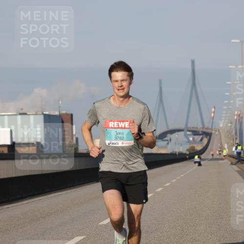 03.10.2025 - Köhlbrandbrückenlauf Jannik Wohlers http://msf.ph/oto/9049992 03.10.2025 09:35:05 Position 3 3782 meine-sportfotos.de