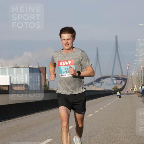 03.10.2025 - Köhlbrandbrückenlauf Jannik Wohlers http://msf.ph/oto/9050002 03.10.2025 09:35:05 Position 3 3782 meine-sportfotos.de