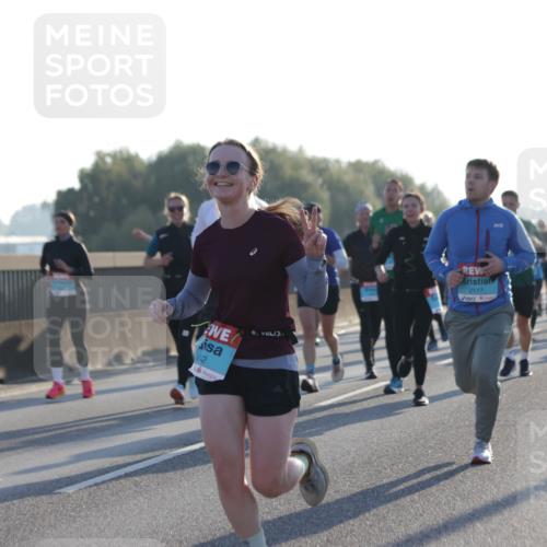 03.10.2025 - Köhlbrandbrückenlauf Jannik Wohlers http://msf.ph/oto/9050030 03.10.2025 09:18:37 Position 3 3642, 2117 meine-sportfotos.de