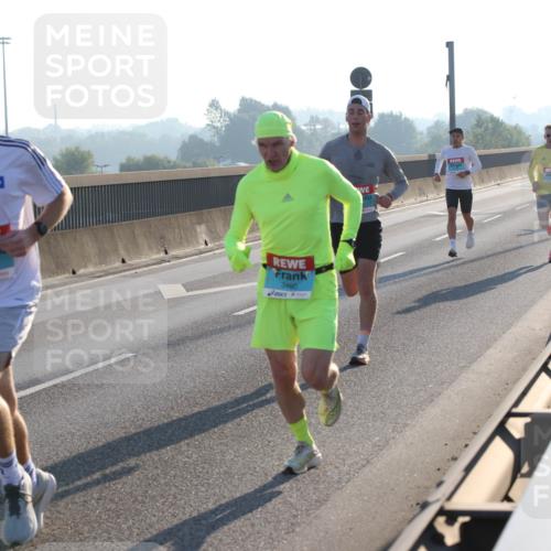 03.10.2025 - Köhlbrandbrückenlauf Lena Gebhardt http://msf.ph/oto/9050080 03.10.2025 09:13:36 Position 1 3154, 3460 meine-sportfotos.de
