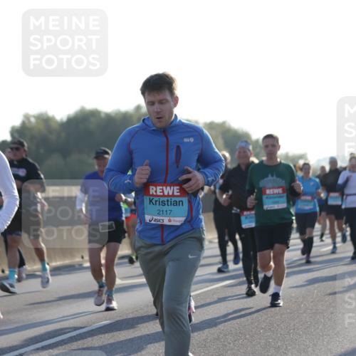 03.10.2025 - Köhlbrandbrückenlauf Jannik Wohlers http://msf.ph/oto/9050082 03.10.2025 09:18:38 Position 3 2117 meine-sportfotos.de