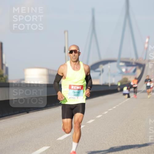 03.10.2025 - Köhlbrandbrückenlauf Jannik Wohlers http://msf.ph/oto/9050083 03.10.2025 09:35:34 Position 3 30, 3807 meine-sportfotos.de
