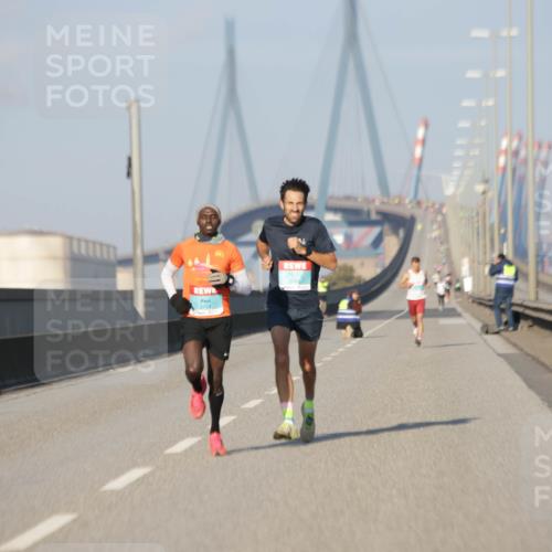 03.10.2025 - Köhlbrandbrückenlauf Jannik Wohlers http://msf.ph/oto/9050174 03.10.2025 09:35:50 Position 3 3714 meine-sportfotos.de