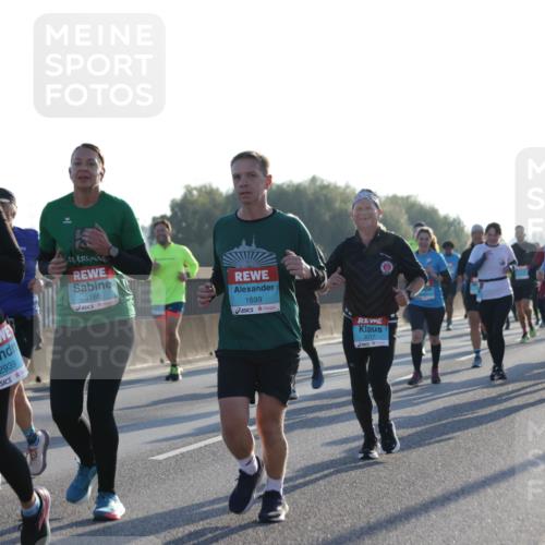 03.10.2025 - Köhlbrandbrückenlauf Jannik Wohlers http://msf.ph/oto/9050178 03.10.2025 09:18:40 Position 3 2939, 3186, 1699, 3017 meine-sportfotos.de