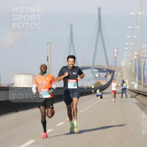 03.10.2025 - Köhlbrandbrückenlauf Jannik Wohlers http://msf.ph/oto/9050196 03.10.2025 09:35:51 Position 3 3714, 3760 meine-sportfotos.de