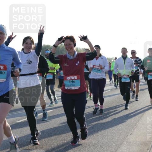 03.10.2025 - Köhlbrandbrückenlauf Jannik Wohlers http://msf.ph/oto/9050279 03.10.2025 09:18:44 Position 3 3539, 1387, 3596 meine-sportfotos.de