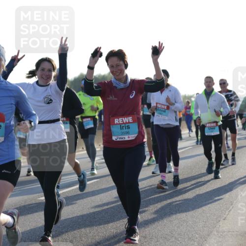 03.10.2025 - Köhlbrandbrückenlauf Jannik Wohlers http://msf.ph/oto/9050288 03.10.2025 09:18:44 Position 3 539, 3596, 1387 meine-sportfotos.de