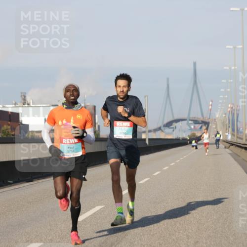 03.10.2025 - Köhlbrandbrückenlauf Jannik Wohlers http://msf.ph/oto/9050359 03.10.2025 09:35:54 Position 3 3714, 3760 meine-sportfotos.de