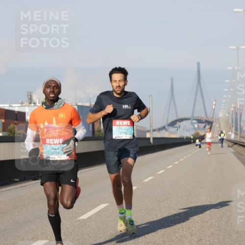 03.10.2025 - Köhlbrandbrückenlauf Jannik Wohlers http://msf.ph/oto/9050381 03.10.2025 09:35:54 Position 3 3714, 3760 meine-sportfotos.de