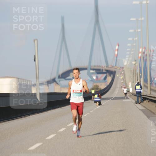 03.10.2025 - Köhlbrandbrückenlauf Jannik Wohlers http://msf.ph/oto/9050403 03.10.2025 09:36:02 Position 3  meine-sportfotos.de