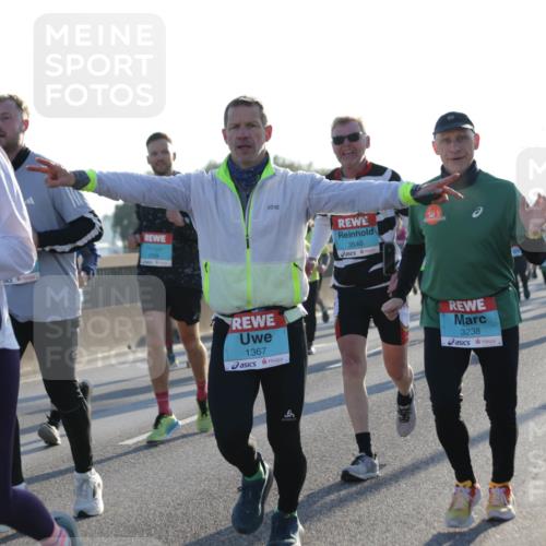 03.10.2025 - Köhlbrandbrückenlauf Jannik Wohlers http://msf.ph/oto/9050422 03.10.2025 09:18:46 Position 3 1387, 3768, 3540, 1367, 3238 meine-sportfotos.de