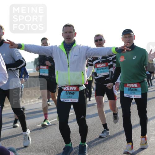 03.10.2025 - Köhlbrandbrückenlauf Jannik Wohlers http://msf.ph/oto/9050423 03.10.2025 09:18:46 Position 3 1387, 1367, 3540, 3238 meine-sportfotos.de