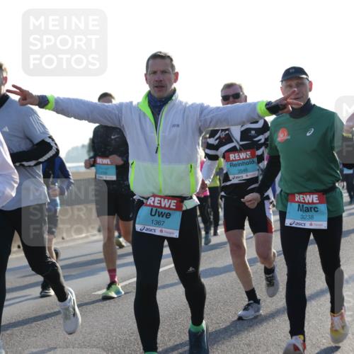 03.10.2025 - Köhlbrandbrückenlauf Jannik Wohlers http://msf.ph/oto/9050428 03.10.2025 09:18:46 Position 3 1387, 1367, 3540, 3238 meine-sportfotos.de