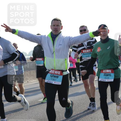 03.10.2025 - Köhlbrandbrückenlauf Jannik Wohlers http://msf.ph/oto/9050442 03.10.2025 09:18:46 Position 3 7, 1605, 1367, 3540, 3238 meine-sportfotos.de