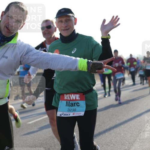 03.10.2025 - Köhlbrandbrückenlauf Jannik Wohlers http://msf.ph/oto/9050483 03.10.2025 09:18:47 Position 3 1367, 3238 meine-sportfotos.de