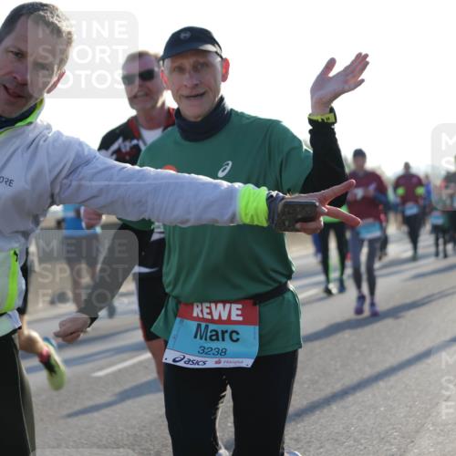 03.10.2025 - Köhlbrandbrückenlauf Jannik Wohlers http://msf.ph/oto/9050490 03.10.2025 09:18:47 Position 3 1367, 3238 meine-sportfotos.de