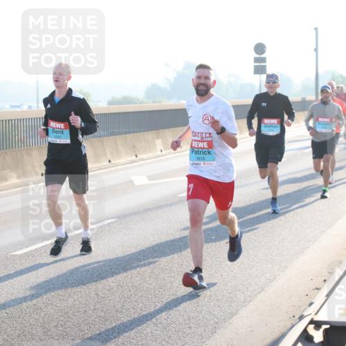 03.10.2025 - Köhlbrandbrückenlauf Lena Gebhardt http://msf.ph/oto/9050506 03.10.2025 09:14:18 Position 1 1029, 3618, 7 meine-sportfotos.de