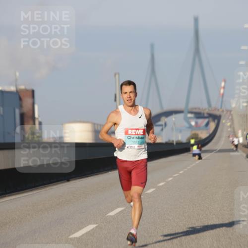 03.10.2025 - Köhlbrandbrückenlauf Jannik Wohlers http://msf.ph/oto/9050510 03.10.2025 09:36:05 Position 3 1013 meine-sportfotos.de