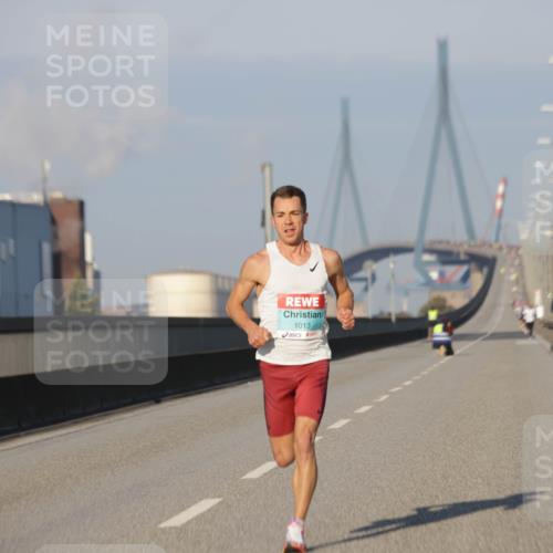 03.10.2025 - Köhlbrandbrückenlauf Jannik Wohlers http://msf.ph/oto/9050514 03.10.2025 09:36:05 Position 3 1013 meine-sportfotos.de