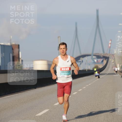 03.10.2025 - Köhlbrandbrückenlauf Jannik Wohlers http://msf.ph/oto/9050518 03.10.2025 09:36:05 Position 3 1013 meine-sportfotos.de