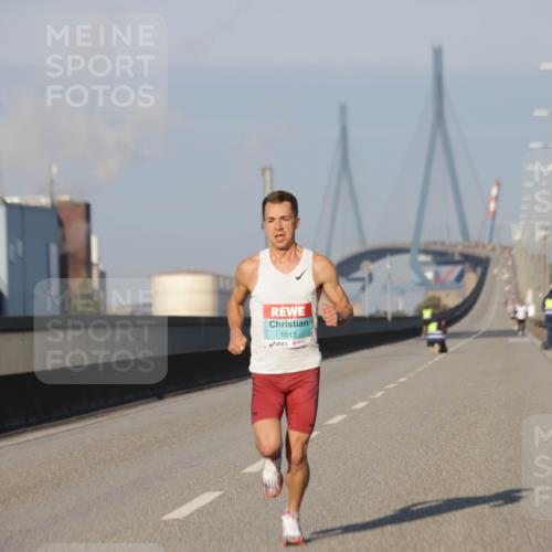 03.10.2025 - Köhlbrandbrückenlauf Jannik Wohlers http://msf.ph/oto/9050523 03.10.2025 09:36:05 Position 3 1013 meine-sportfotos.de