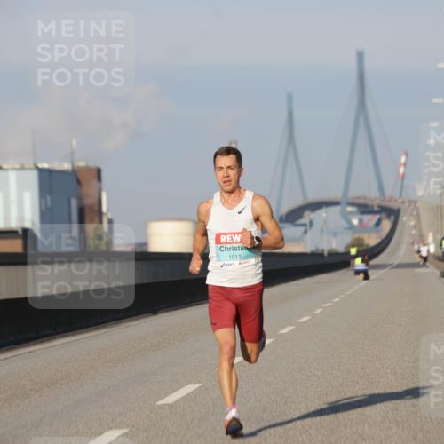 03.10.2025 - Köhlbrandbrückenlauf Jannik Wohlers http://msf.ph/oto/9050542 03.10.2025 09:36:05 Position 3 1013 meine-sportfotos.de