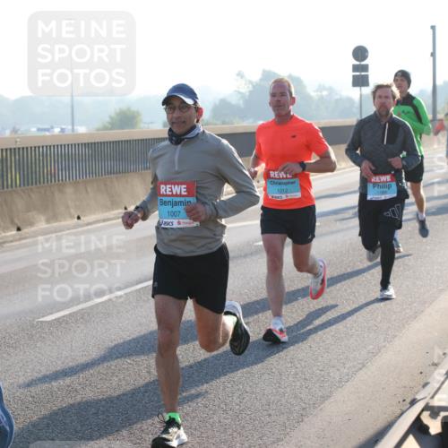 03.10.2025 - Köhlbrandbrückenlauf Lena Gebhardt http://msf.ph/oto/9050595 03.10.2025 09:14:21 Position 1 1007, 1012, 1184 meine-sportfotos.de
