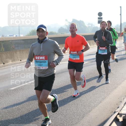 03.10.2025 - Köhlbrandbrückenlauf Lena Gebhardt http://msf.ph/oto/9050608 03.10.2025 09:14:21 Position 1 1007, 1012, 1184 meine-sportfotos.de