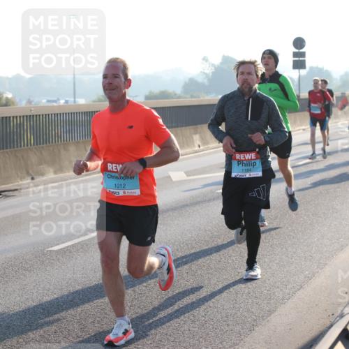 03.10.2025 - Köhlbrandbrückenlauf Lena Gebhardt http://msf.ph/oto/9050628 03.10.2025 09:14:21 Position 1 1012, 1184 meine-sportfotos.de