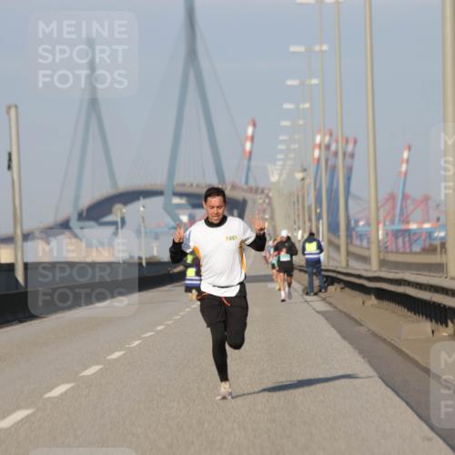 03.10.2025 - Köhlbrandbrückenlauf Jannik Wohlers http://msf.ph/oto/9050669 03.10.2025 09:36:38 Position 3  meine-sportfotos.de