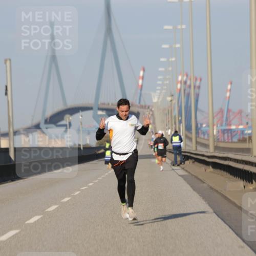 03.10.2025 - Köhlbrandbrückenlauf Jannik Wohlers http://msf.ph/oto/9050686 03.10.2025 09:36:38 Position 3  meine-sportfotos.de