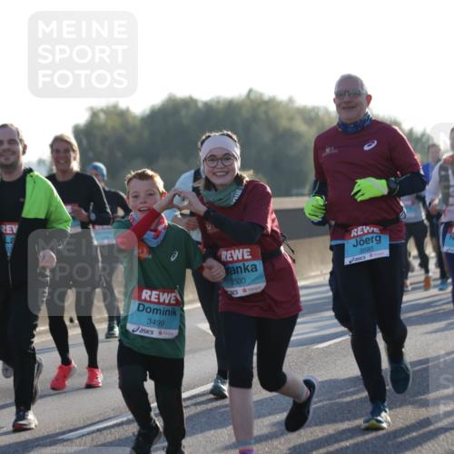 03.10.2025 - Köhlbrandbrückenlauf Jannik Wohlers http://msf.ph/oto/9050717 03.10.2025 09:18:52 Position 3 3499, 3500, 3595, 3435 meine-sportfotos.de