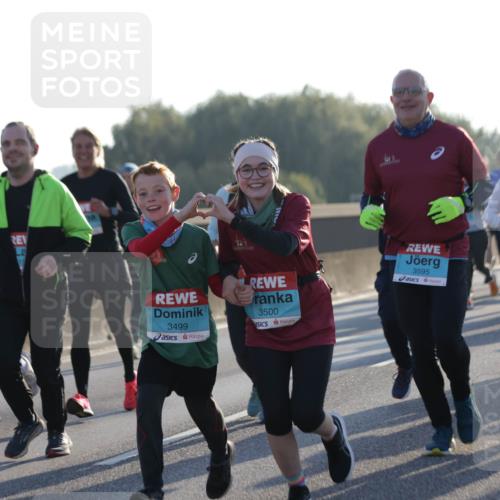 03.10.2025 - Köhlbrandbrückenlauf Jannik Wohlers http://msf.ph/oto/9050736 03.10.2025 09:18:53 Position 3 3499, 3500, 3595, 3437 meine-sportfotos.de