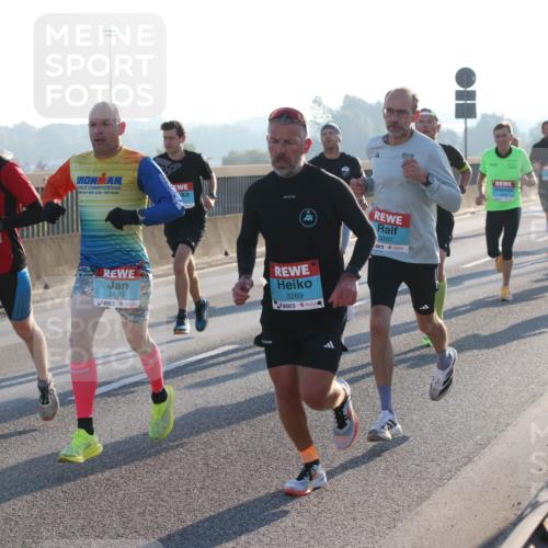03.10.2025 - Köhlbrandbrückenlauf Lena Gebhardt http://msf.ph/oto/9050741 03.10.2025 09:14:25 Position 1 3490, 2, 112, 26, 2, 3267, 3610, 3269 meine-sportfotos.de