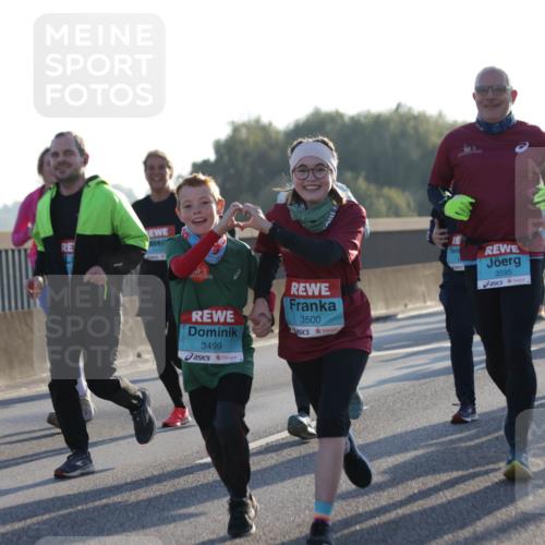 03.10.2025 - Köhlbrandbrückenlauf Jannik Wohlers http://msf.ph/oto/9050762 03.10.2025 09:18:53 Position 3 3499, 3500, 3595, 343 meine-sportfotos.de