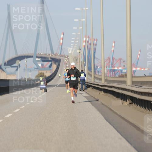03.10.2025 - Köhlbrandbrückenlauf Jannik Wohlers http://msf.ph/oto/9050766 03.10.2025 09:36:46 Position 3  meine-sportfotos.de
