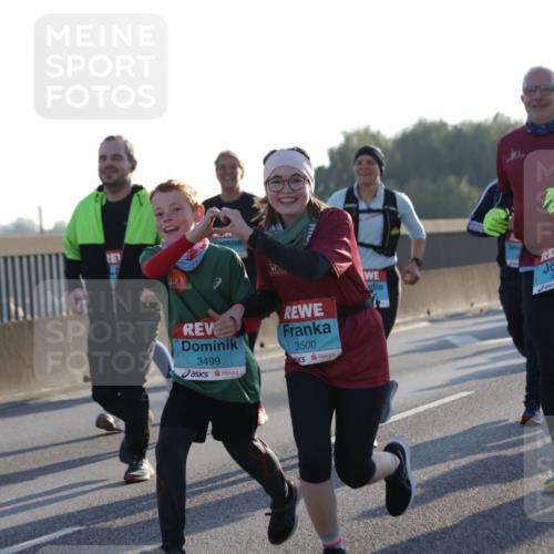 03.10.2025 - Köhlbrandbrückenlauf Jannik Wohlers http://msf.ph/oto/9050793 03.10.2025 09:18:53 Position 3 3499, 3500, 3595 meine-sportfotos.de