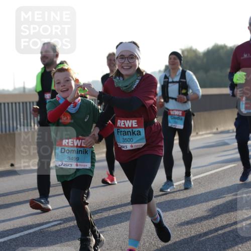 03.10.2025 - Köhlbrandbrückenlauf Jannik Wohlers http://msf.ph/oto/9050818 03.10.2025 09:18:53 Position 3 3499, 3500, 3595 meine-sportfotos.de