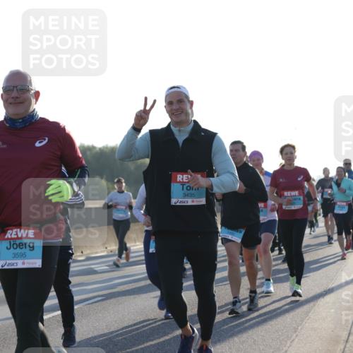 03.10.2025 - Köhlbrandbrückenlauf Jannik Wohlers http://msf.ph/oto/9050823 03.10.2025 09:18:54 Position 3 1919, 3595, 3435 meine-sportfotos.de